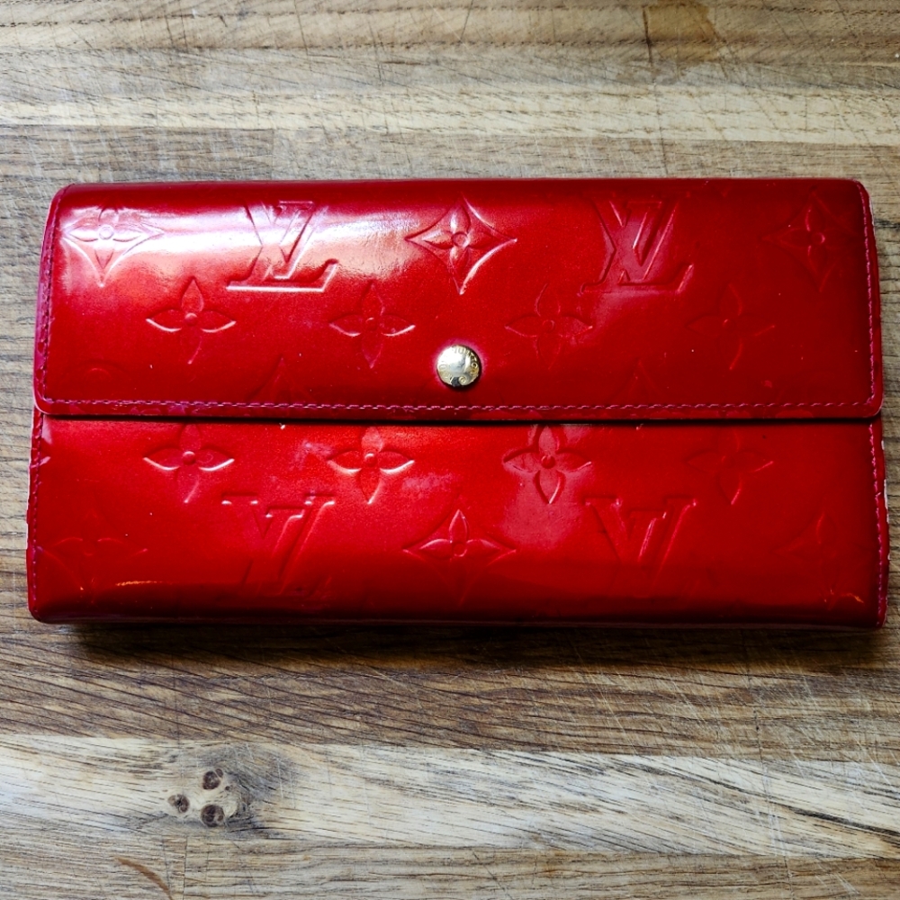 Authentic LOUIS VUITTON VERNIS RED WALLET